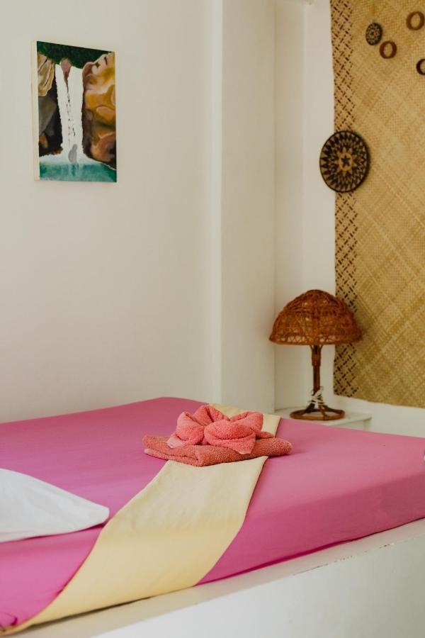 Amami Garden Hostel Puerto Galera Buitenkant foto