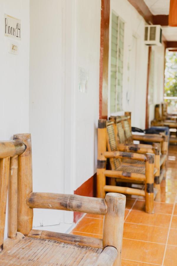 Amami Garden Hostel Puerto Galera Buitenkant foto